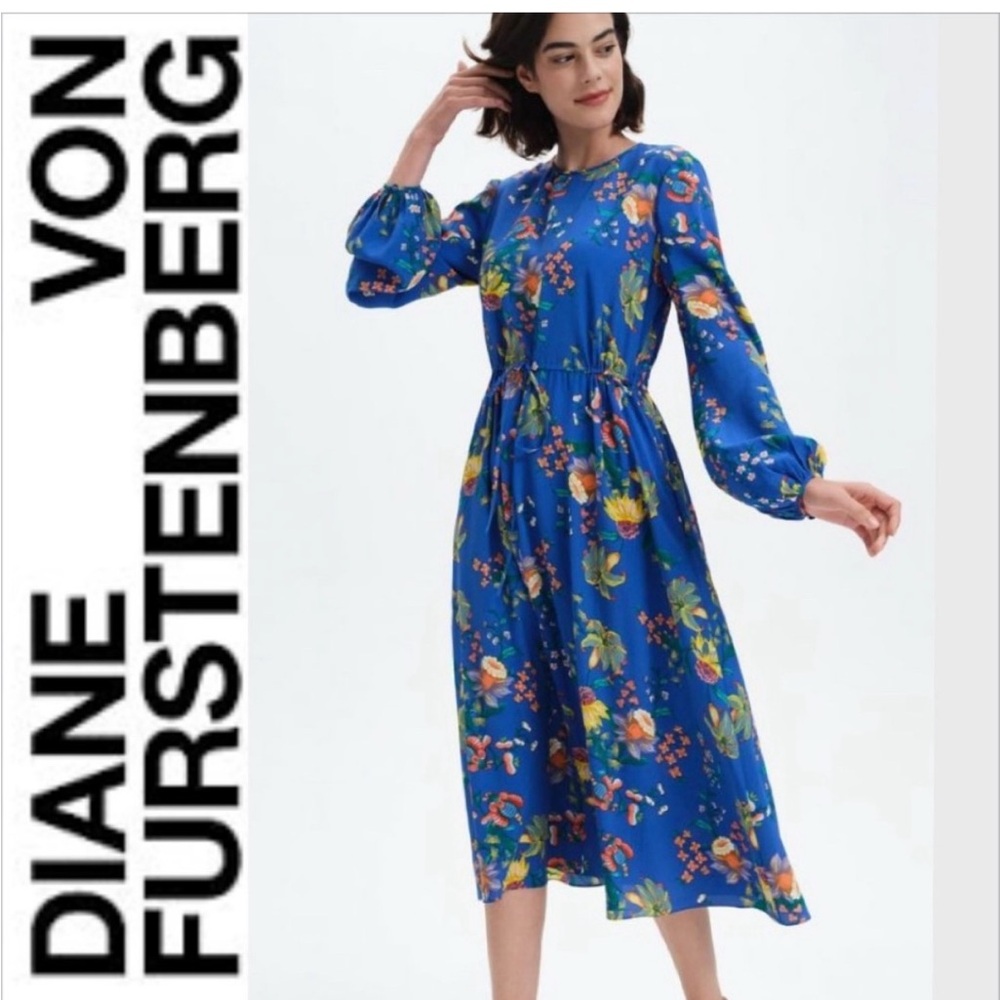 EUC - DIANE VON FURSTENBERG
Sydney floral-print crepe de chine midi dress
